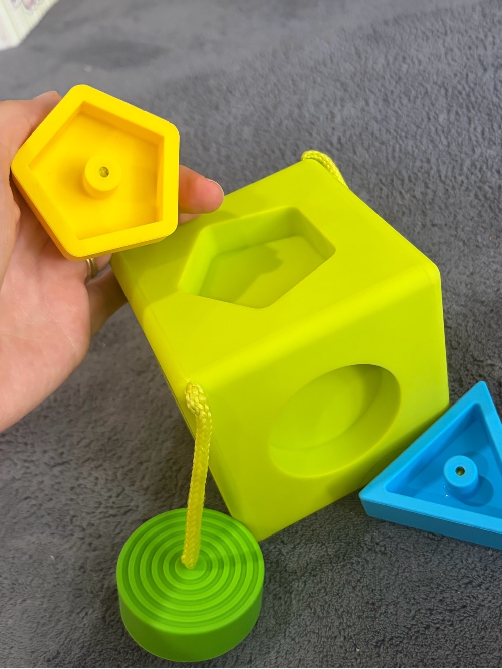 Fat Brain Oombee Cube - Picture 3 of 5